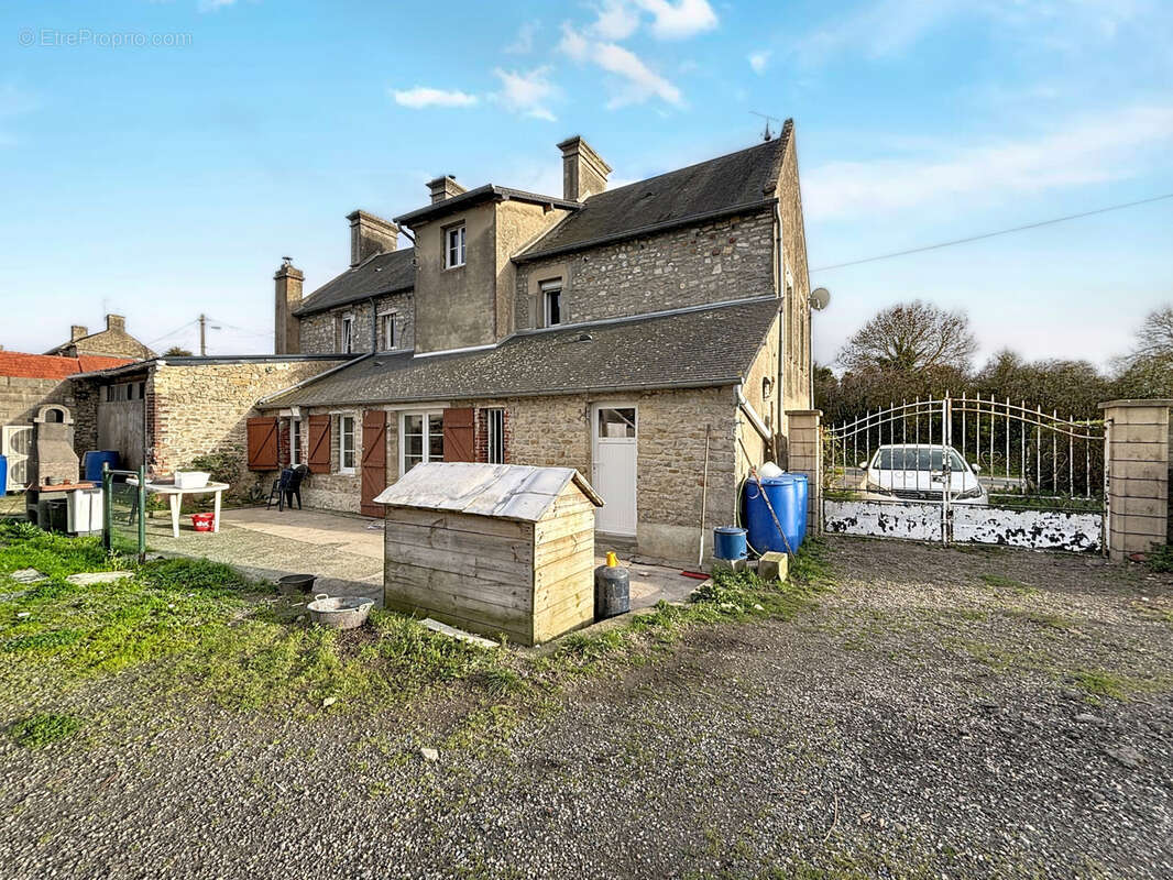 Maison à OSMANVILLE