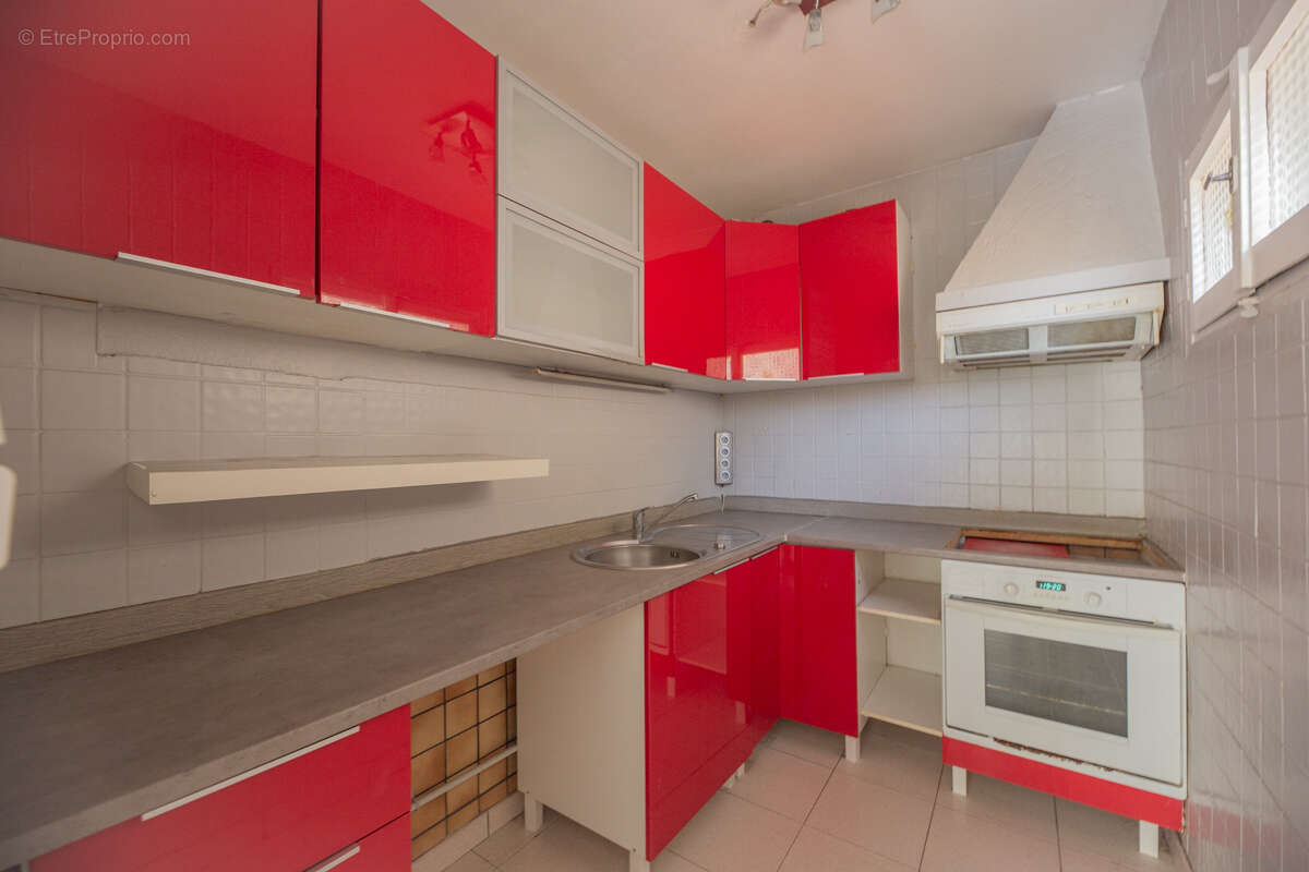 Maison à LA ROQUETTE-SUR-SIAGNE