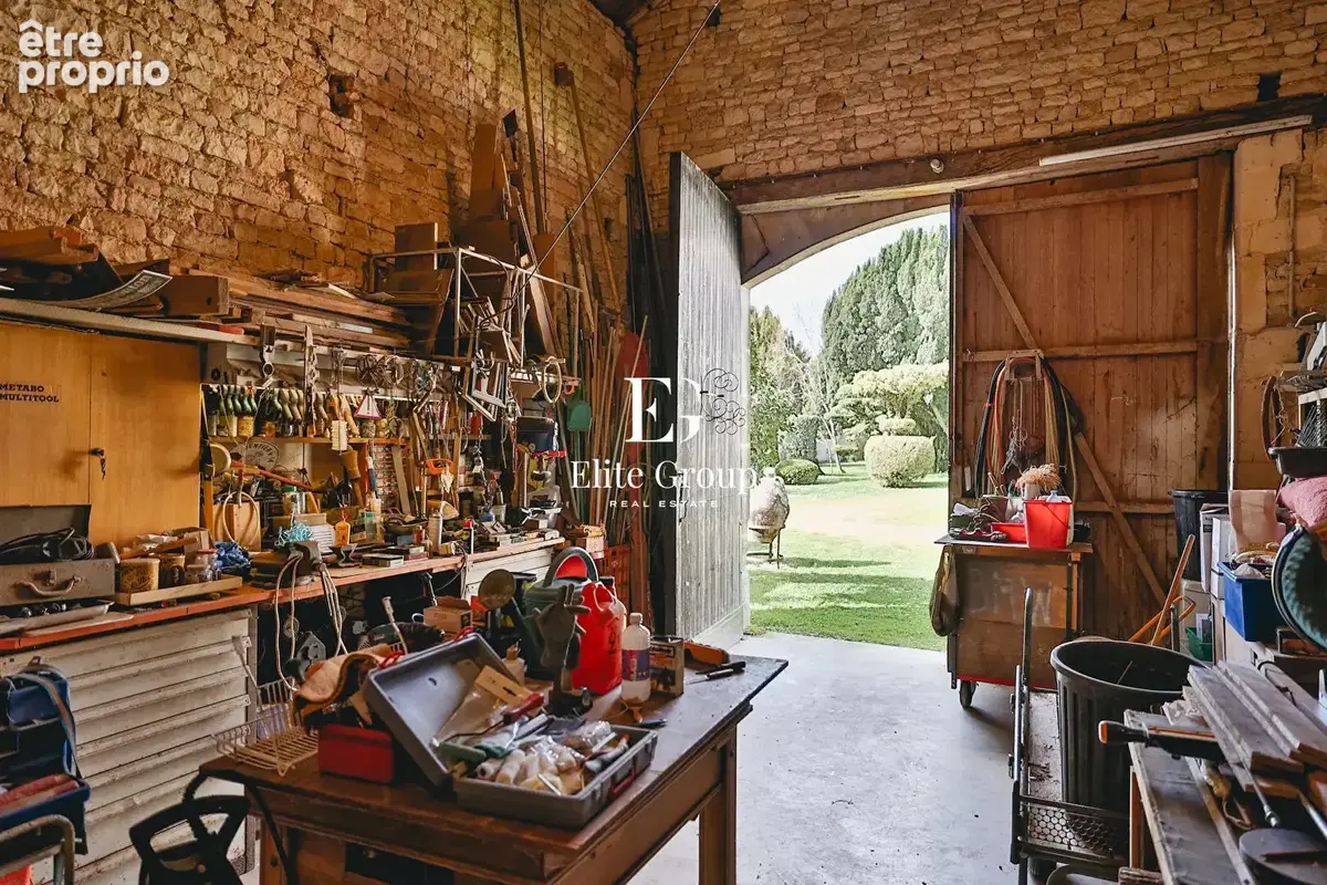 A vendre - authentique propriete charentaise a proximite de jarnac et de cognac - 11 pieces - 440m2 - photo 14