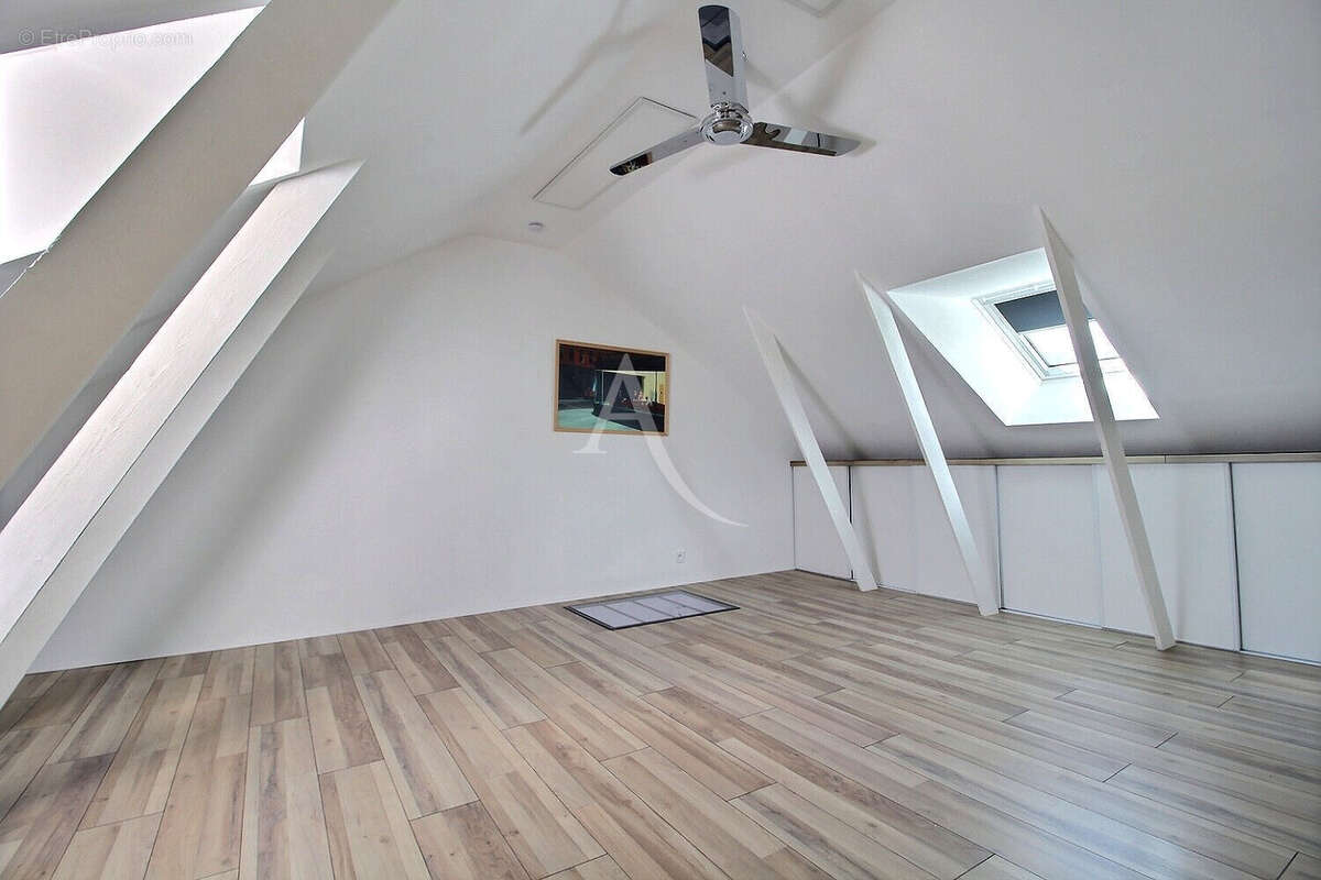 Maison Elancourt 5 pièces 107 m² sur une parcelle de 139 m² - photo 7