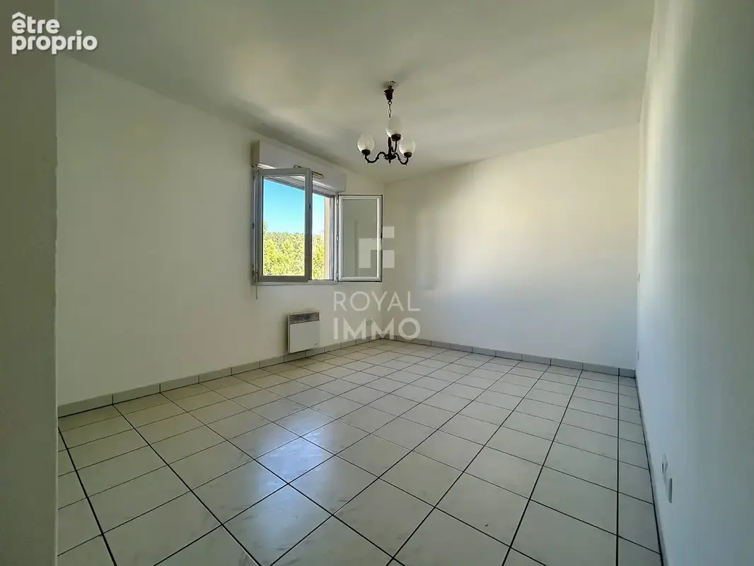 Solliès-pont   -  appartement type 4 avec terrasse et loggia - photo 4