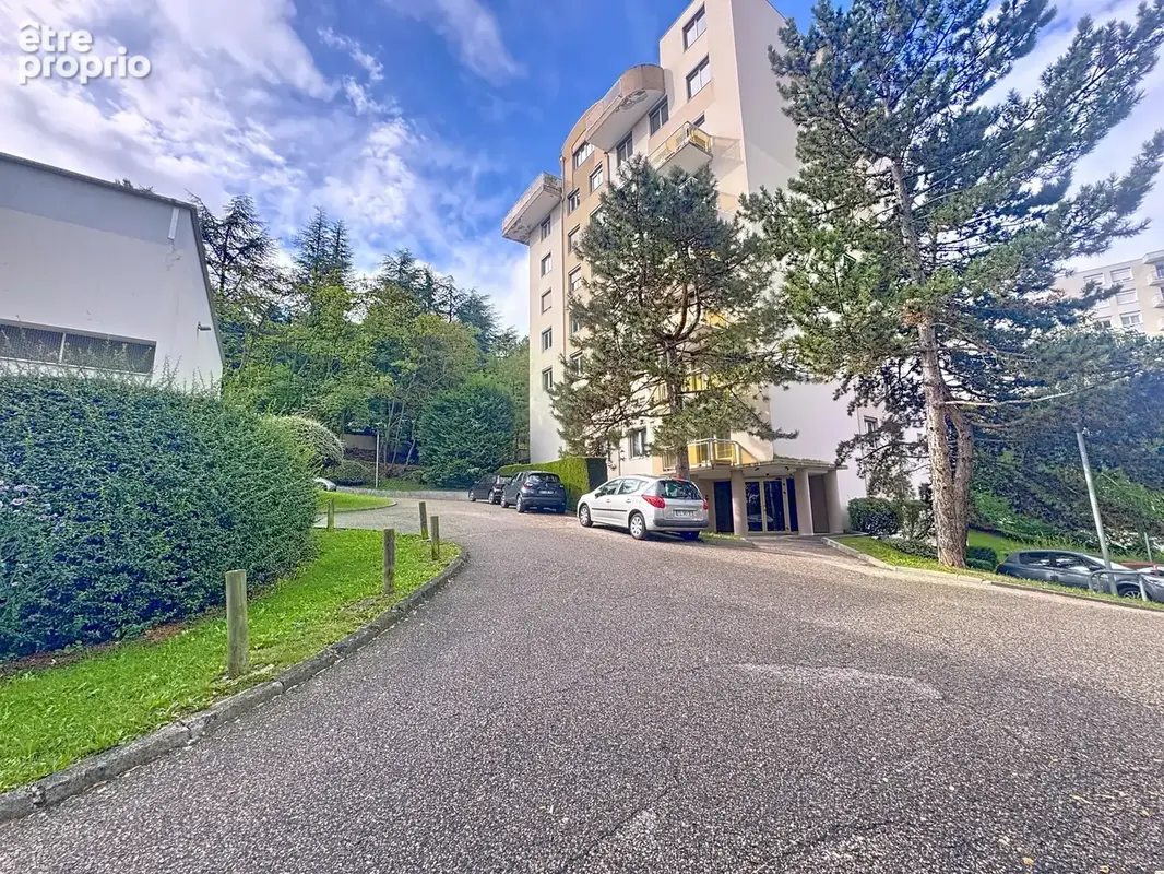 garage allée chantegrillet - photo 2