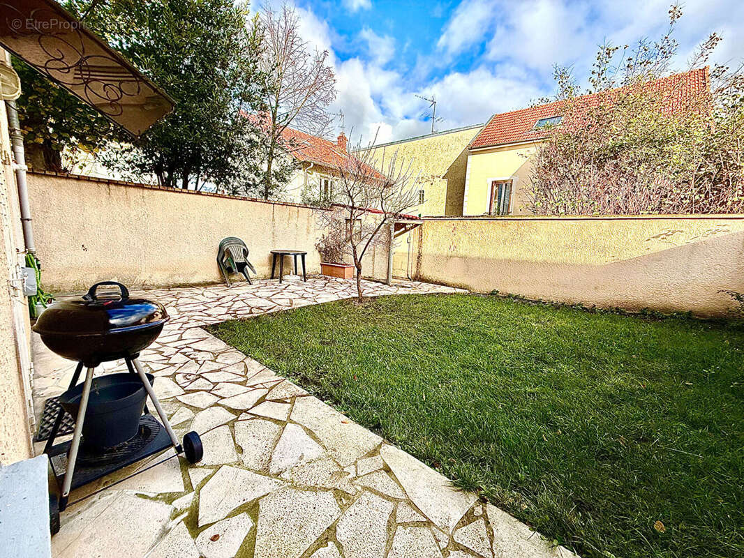 Maison à LIVRY-GARGAN