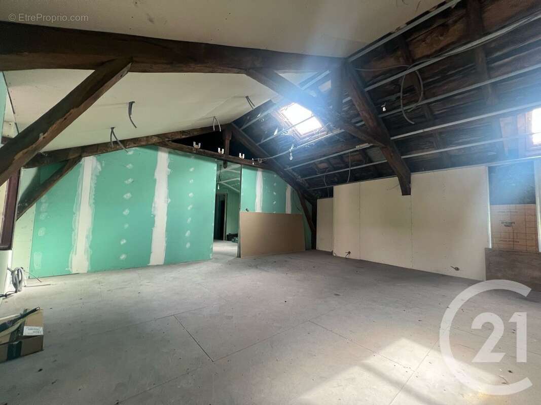 Maison 350 m² à Aurillac  - photo 30