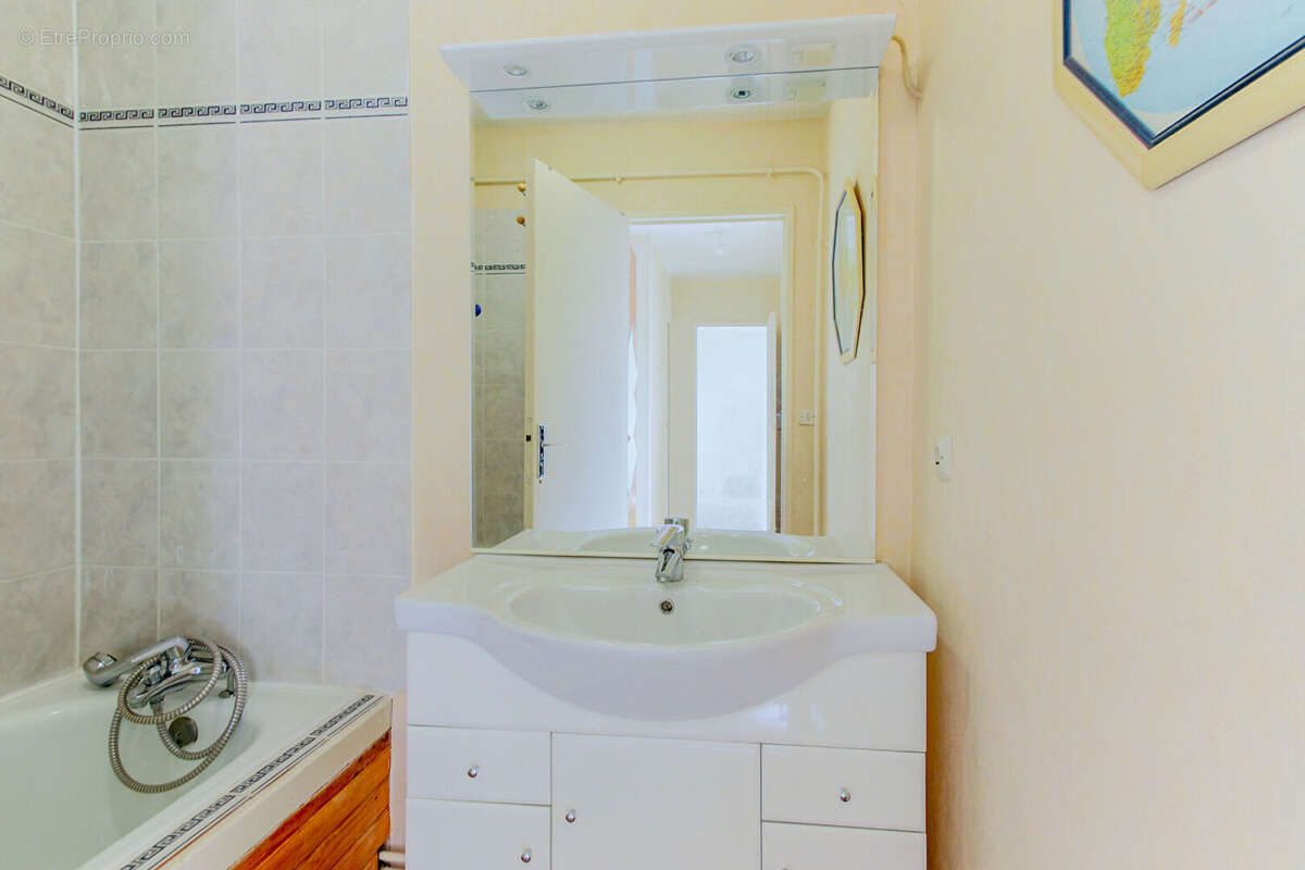 Appartement à BEYNES