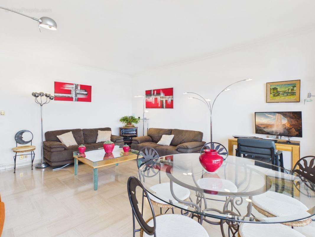 A vendre f3 lumineux vue mer palais grandval - photo 4