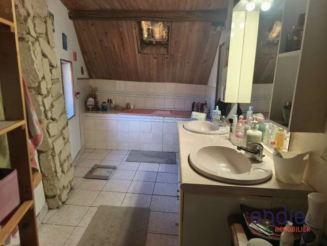 Maison a vendre 8 pieces (167 m²) à cosne d'allier - photo 8