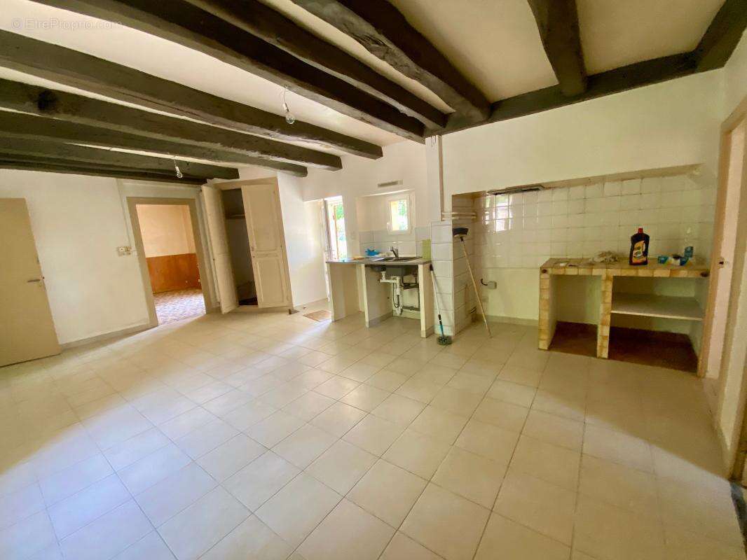 Ancienne ferme en pierre avec studio et dépendances - photo 4