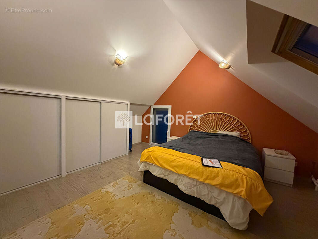 Maison à SAINT-NICOLAS-DE-LA-TAILLE