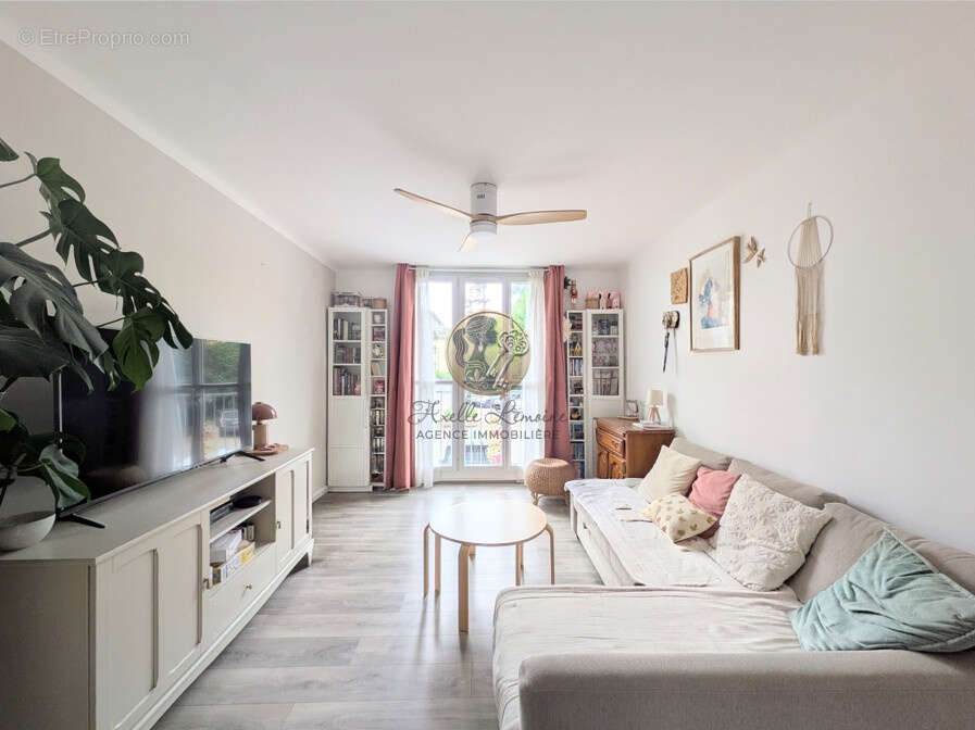 Appartement à CHARBONNIERES-LES-BAINS