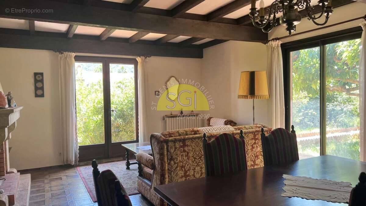 Maison à LAROQUE-DES-ALBERES