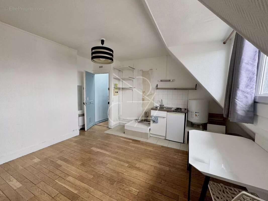 Appartement à PARIS-8E