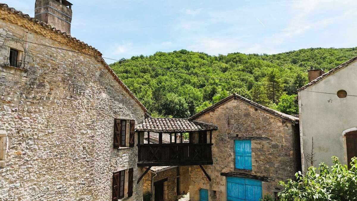 Authentique demeure avec grange et jardin - photo 7