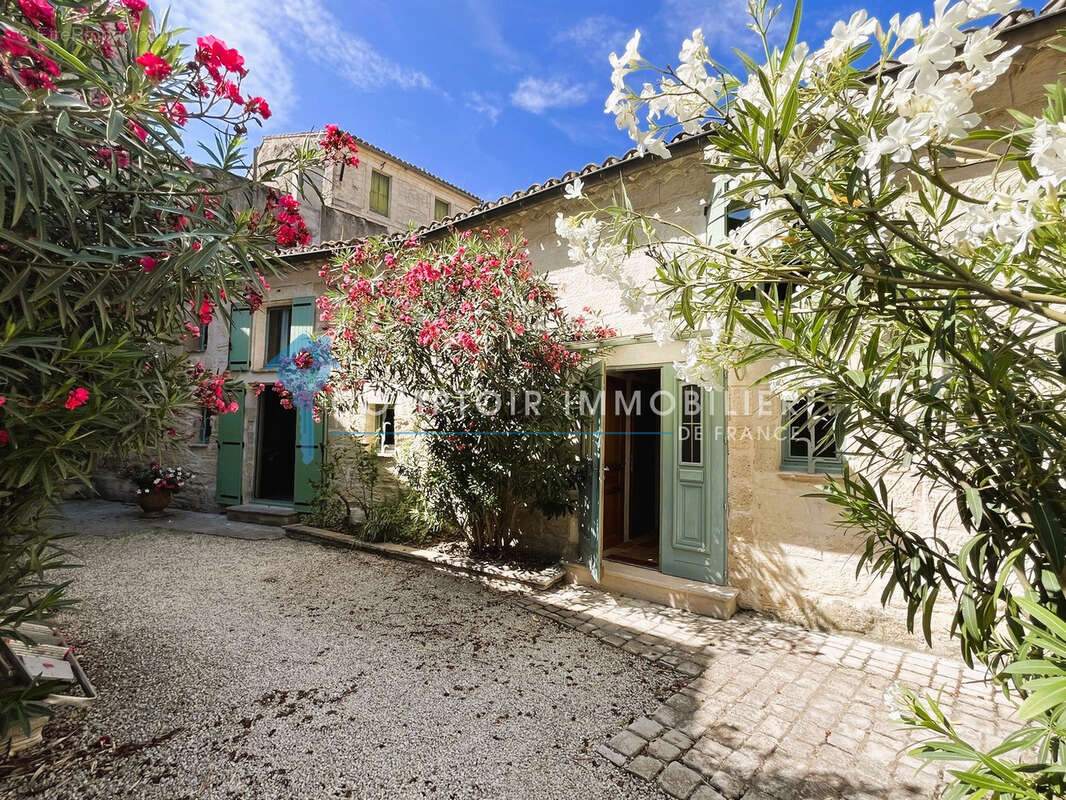 A Vendre GARD (30) - Maison avec cour au cœur d'Uzès - photo 2