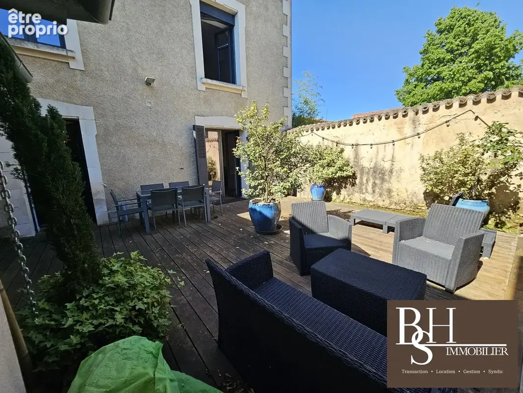 Maison 6 pièces 165 m² à vendre à Vouille (86190) - photo 1