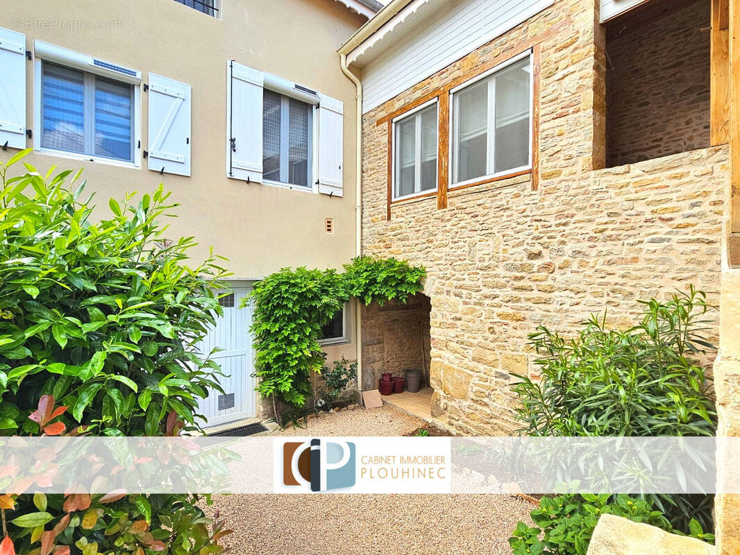 Maison à PIERRECLOS