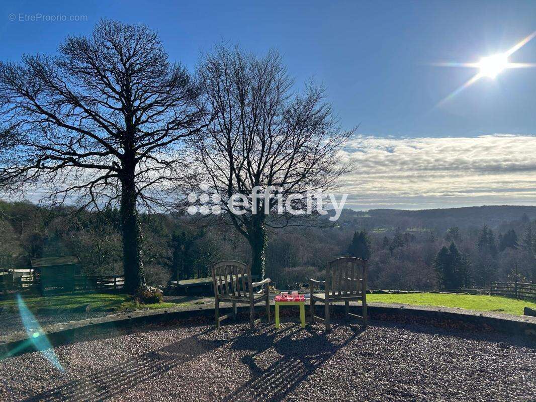 Maison à SAINT-SEVER-CALVADOS