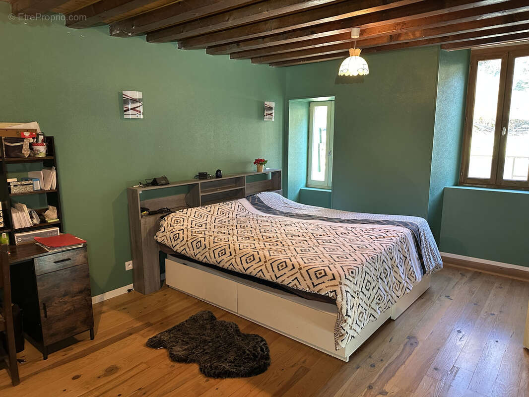 Maison à CETTE-EYGUN