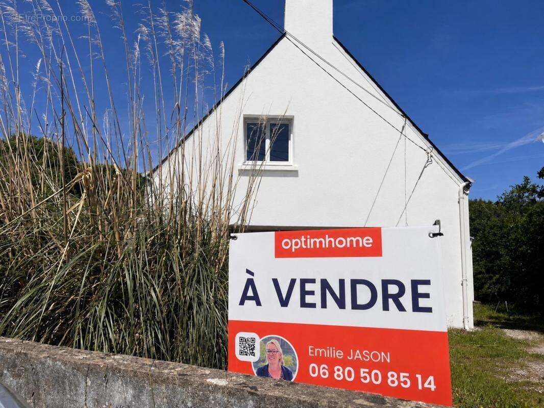 Centre-bourg de Saint-Avé – Maison entièrement rénovée de 120 m² sur un terrain de 500 m², comprenant 3 chambres, vie de plain-p - photo 10