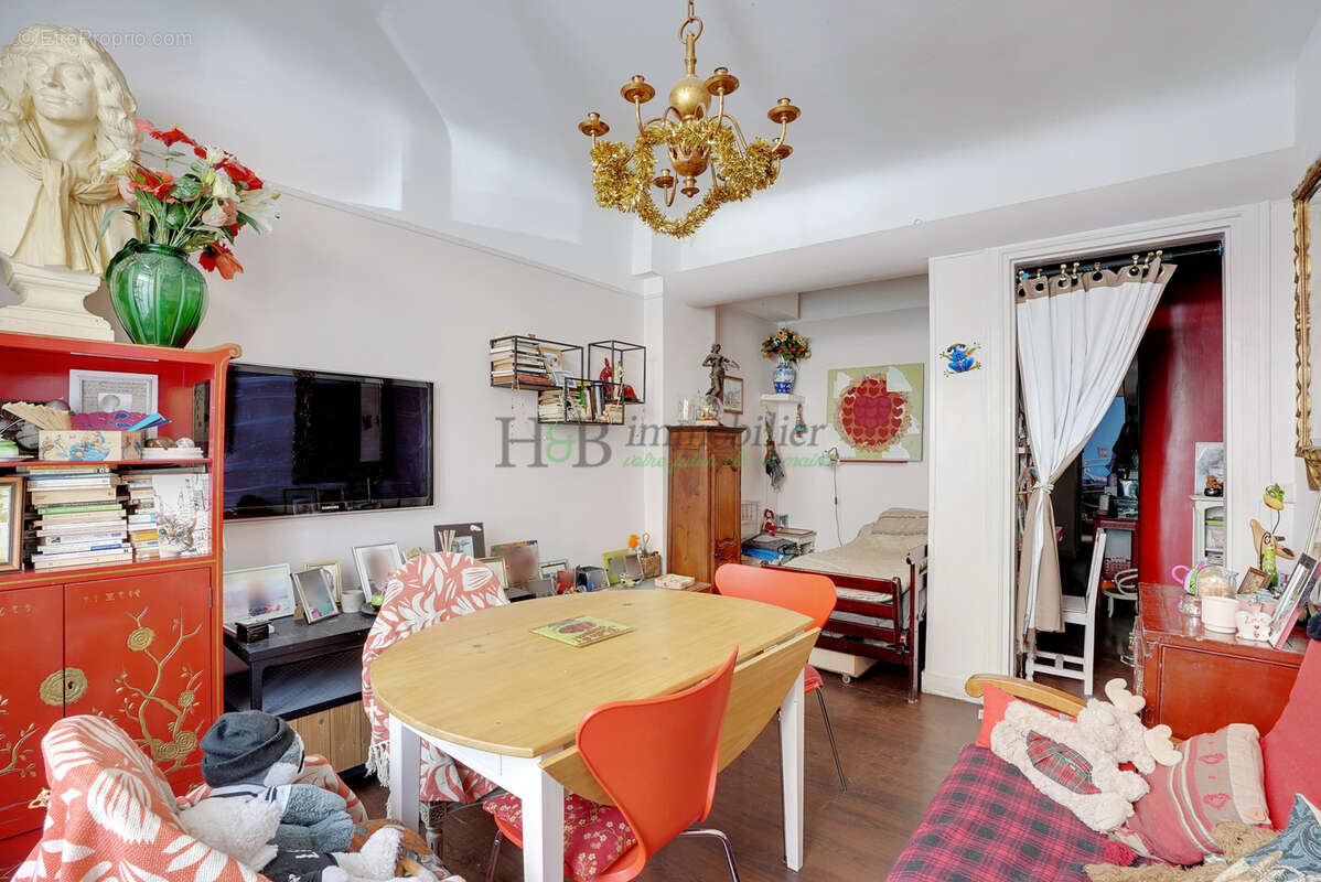 Commerce à PARIS-16E