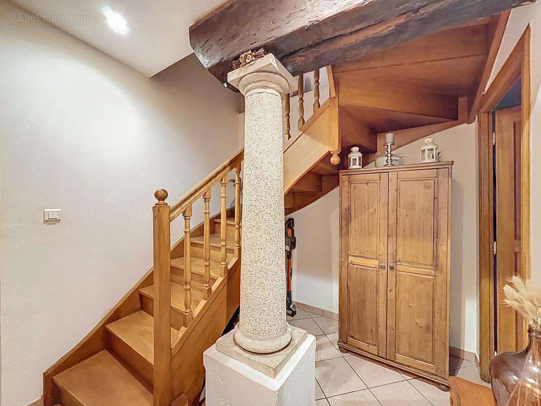 Maison à SAINT-SYMPHORIEN-D'OZON