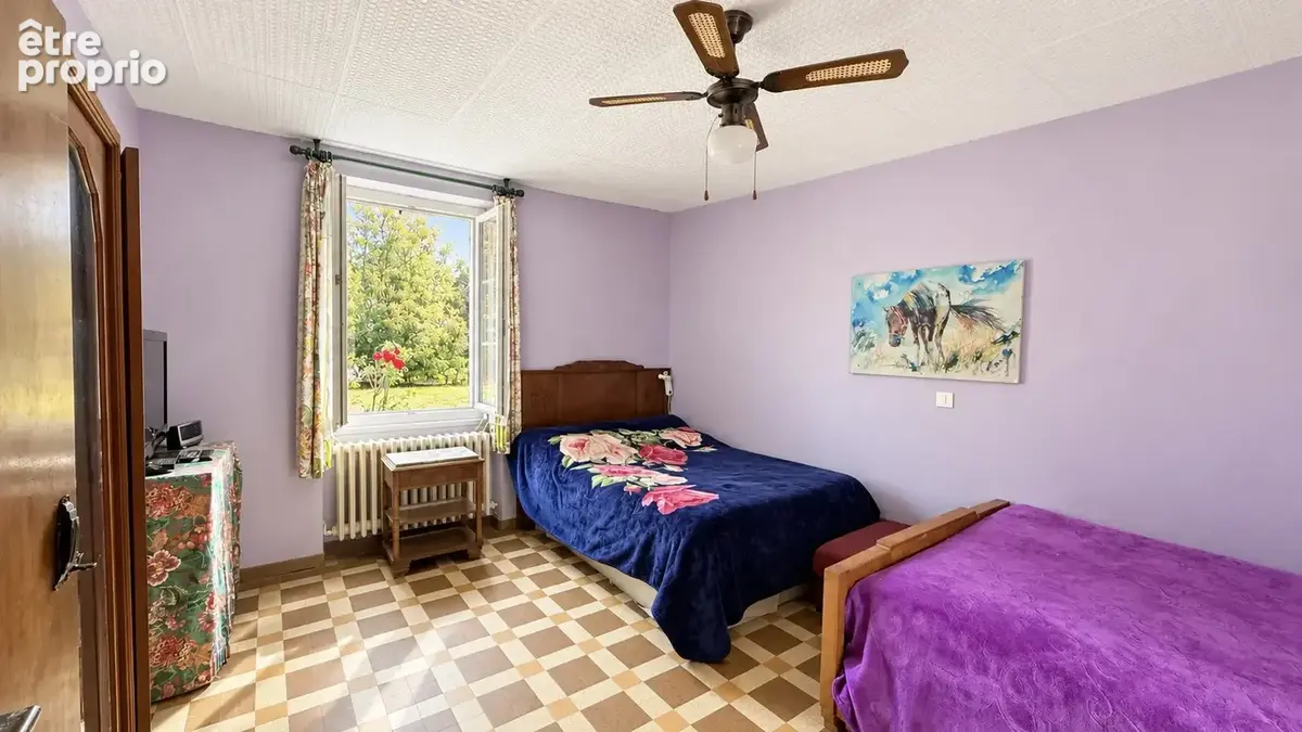 Maison de plain-pied au cœur historique de Civray   90 m2   Terrain de 525 m2 - photo 6