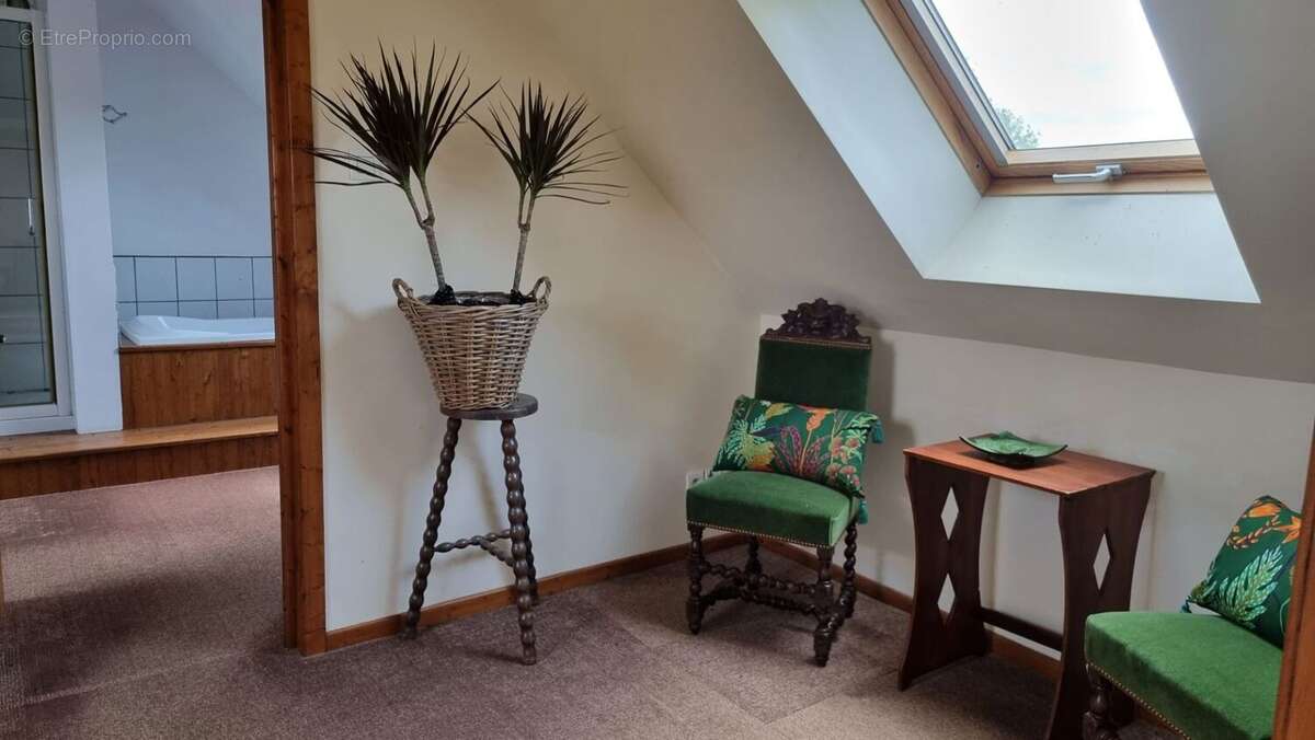 Maison à MERLEAC