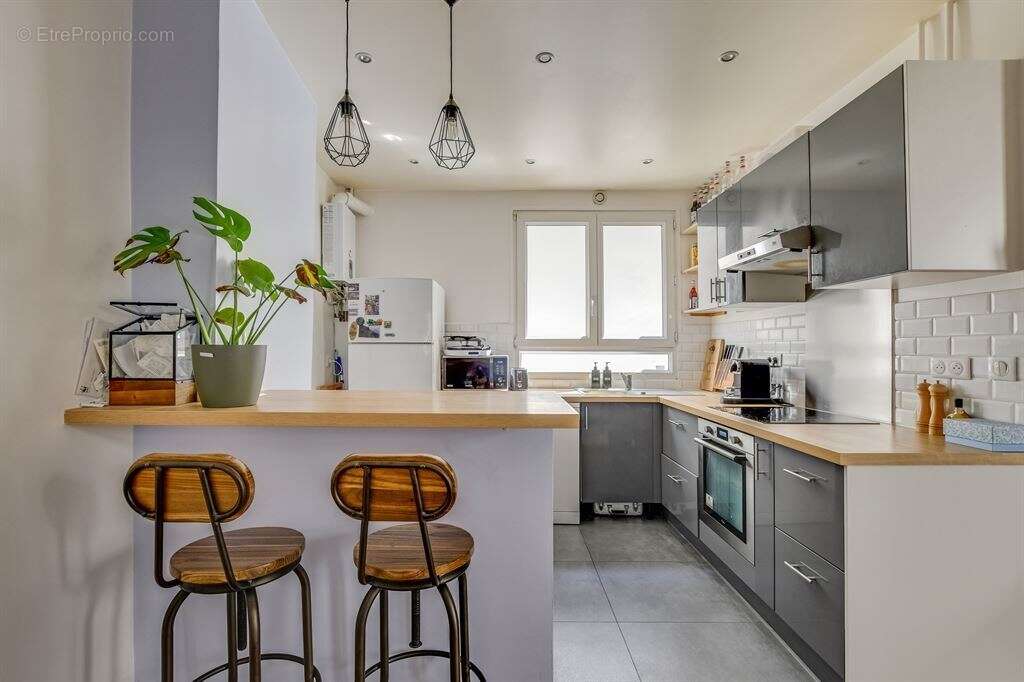 Appartement à PARIS-20E