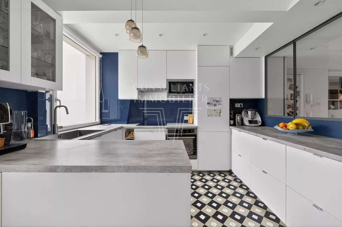 Appartement à PARIS-15E