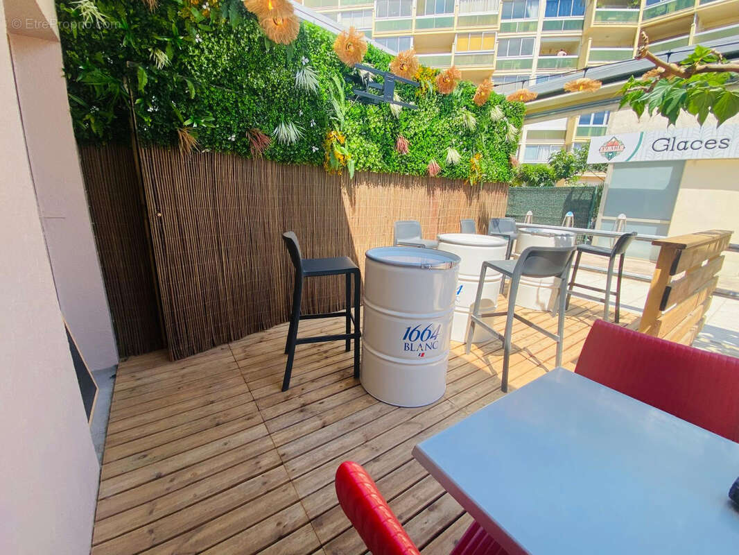 Commerce à CANET-EN-ROUSSILLON