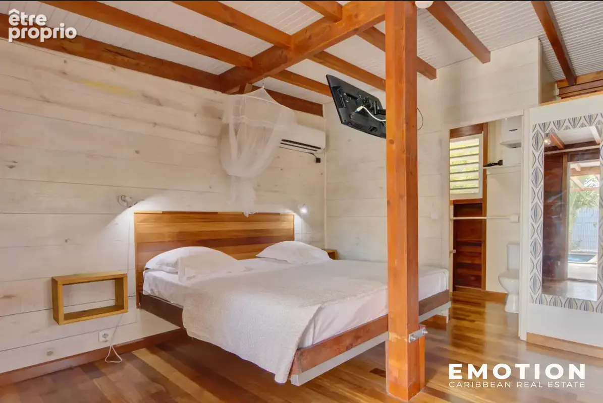 Villa 4 pièces +Mezzanine et 3 bungalows  à Saint-François - photo 2