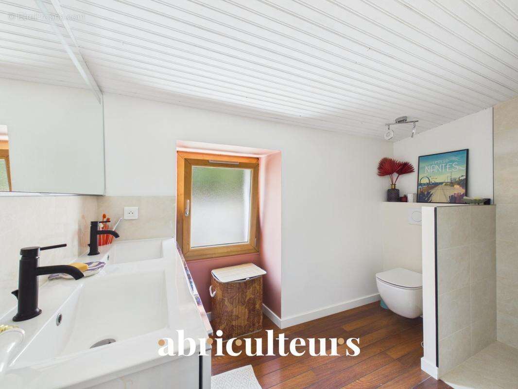 Maison ancienne de charme en parfait état en vente à La Martinière / Le Pellerin (44640) - photo 12