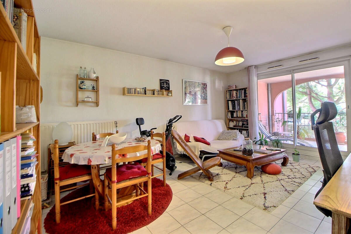 Appartement à LATTES