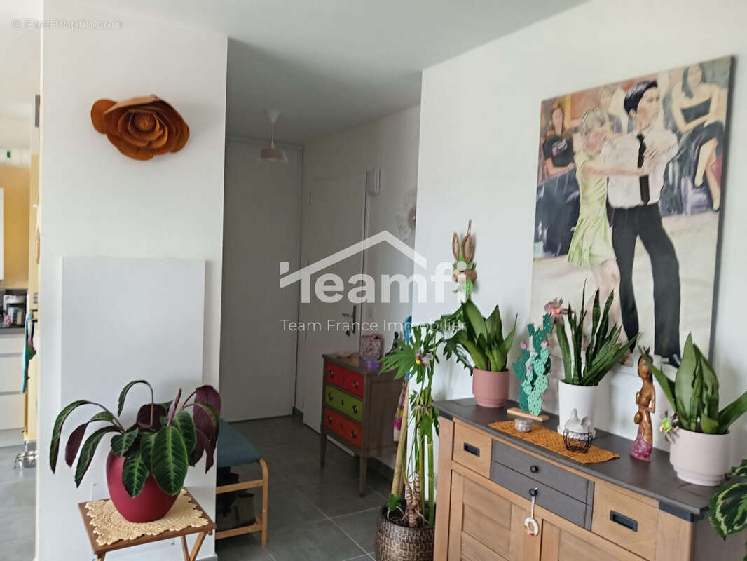 Appartement 49 m² à Villeneuve-De-Berg  - photo 9