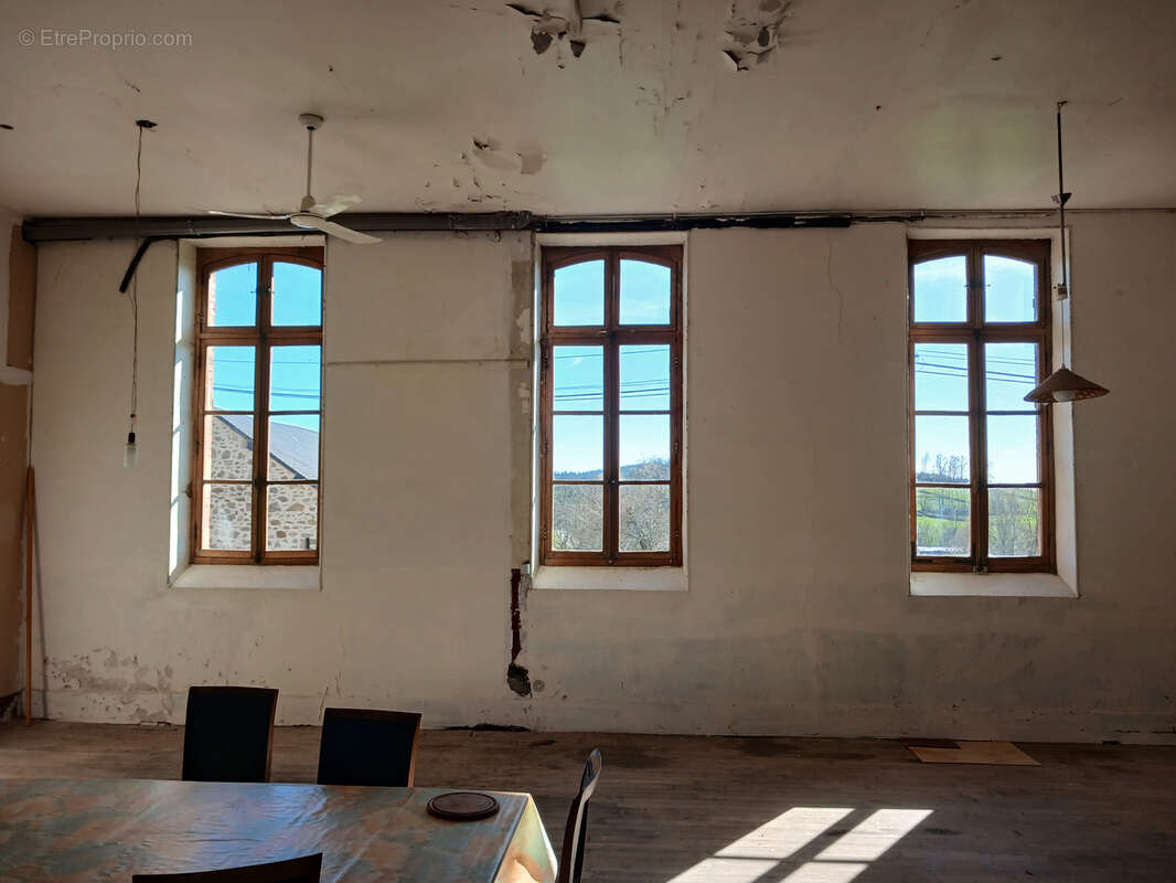 Maison à SAINT-LEGER-DE-FOUGERET