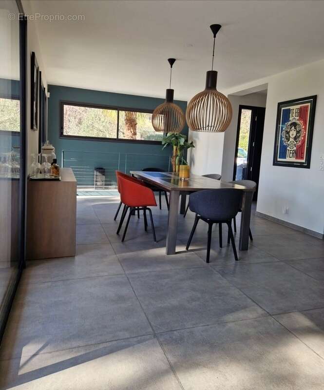 Maison à VILLENEUVE-LES-AVIGNON