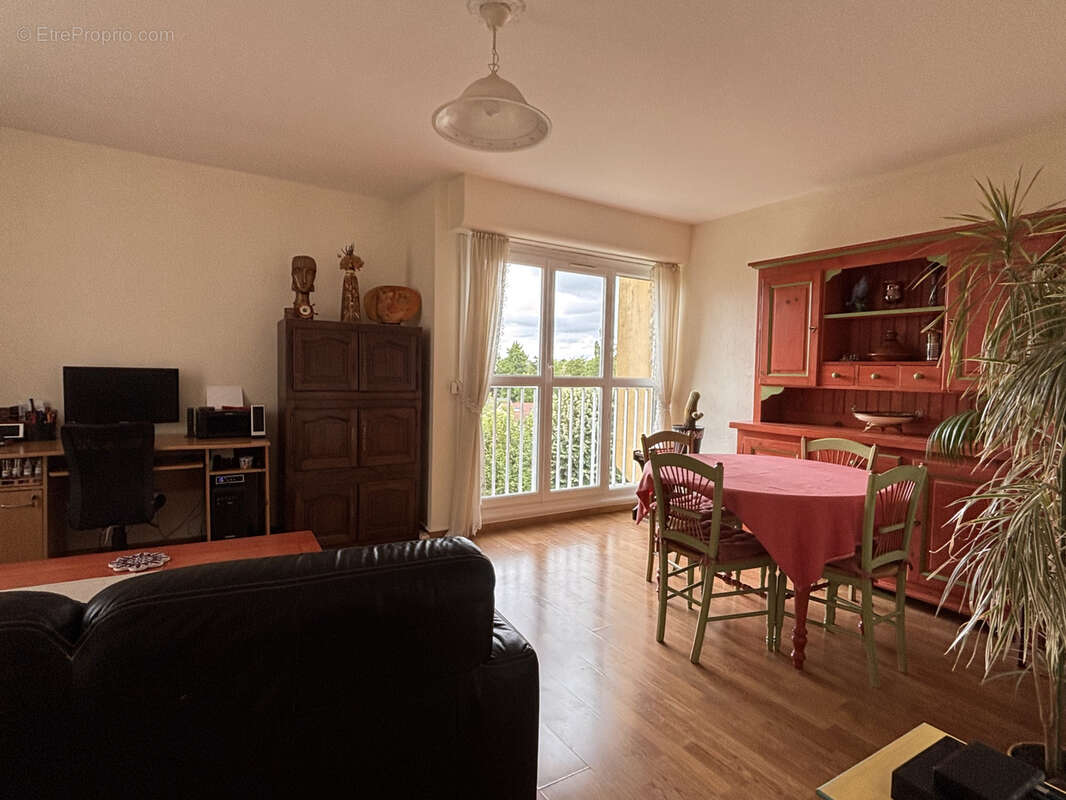 Appartement 73 m² à Ezanville  - photo 2