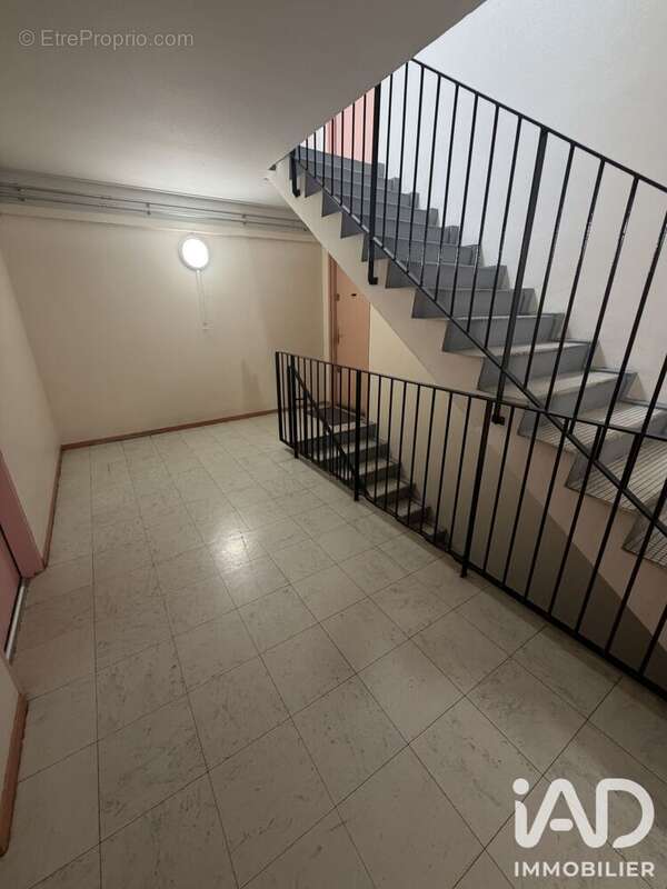 Appartement 77 m² à Reims  - photo 6
