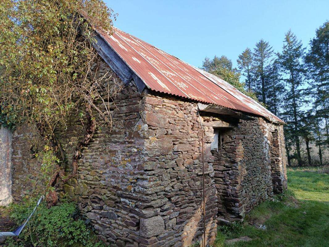 Maison à POULLAOUEN