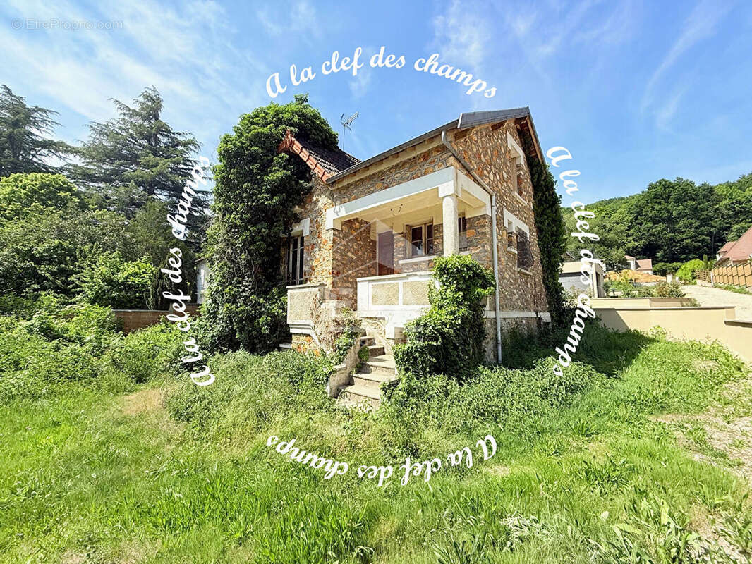 Maison à SAINT-REMY-LES-CHEVREUSE