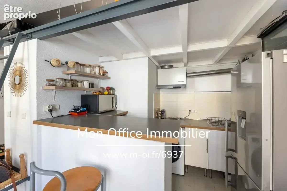 Référence : 7372-NZW - Appartement 25 m² - centre ville, lumineux, hauteur sous plafond - photo 4