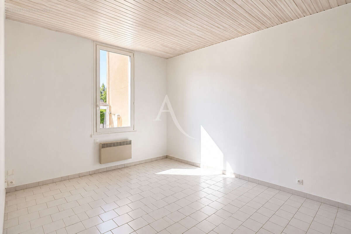 Appartement type 4/5 / terrasse / cave - photo 4