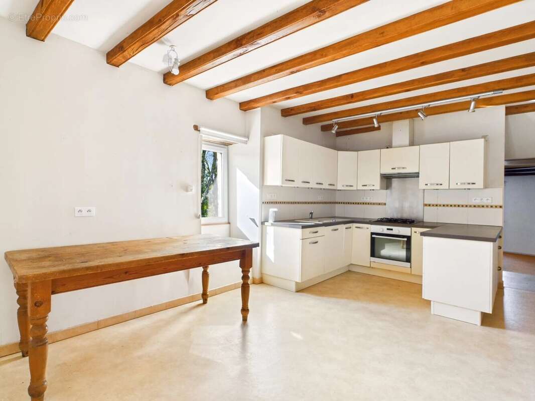 Maison à BERTRIC-BUREE