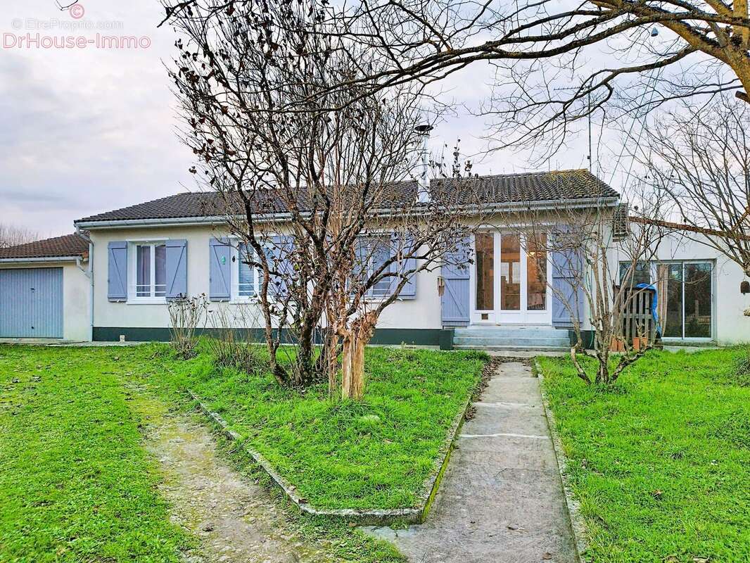 Maison 110 m² à Saint-Seurin-De-Cursac  - photo 49
