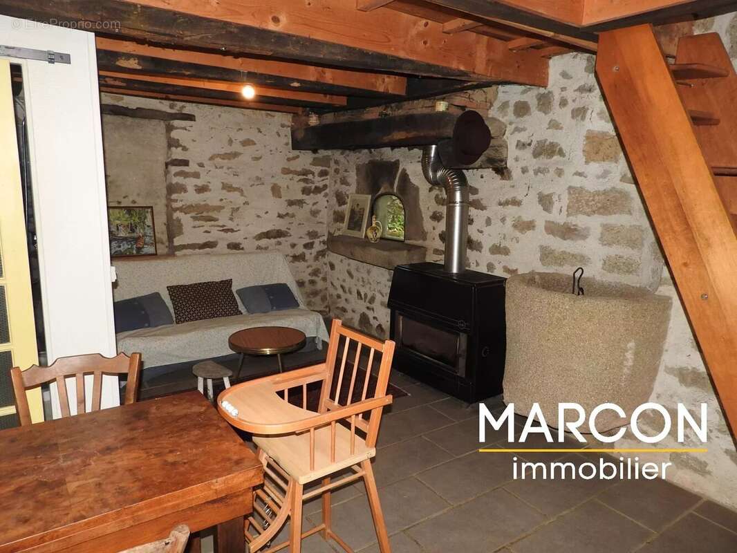 Maison à SAINT-PIERRE-BELLEVUE