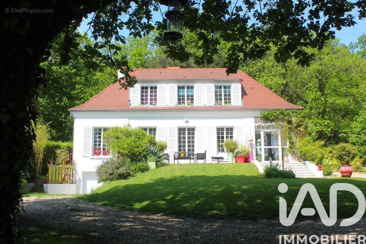 Photo 1 - Maison à SAINT-REMY-L'HONORE