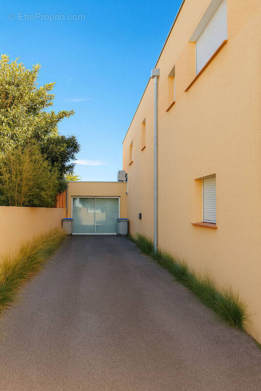 Commerce à SAINT-CYPRIEN