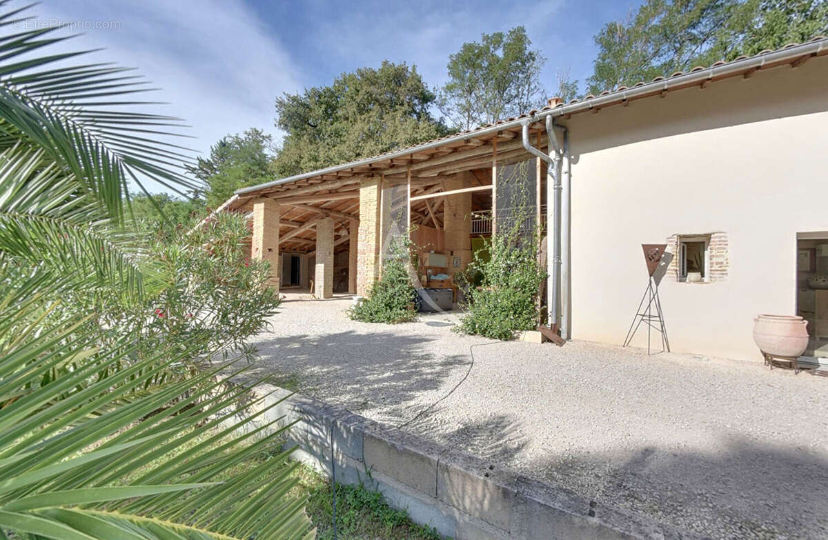 Maison à LAMOTHE-CAPDEVILLE