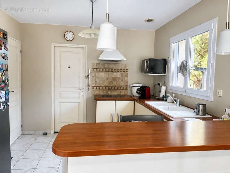 Maison plain-pied avec local indépendant de 106 m² sur superbe parc de 10 000 m² – Birac-sur-Trec (47) - photo 9