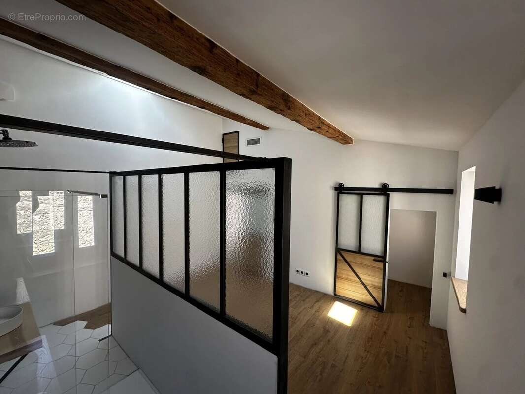 Appartement à MONTBAZIN